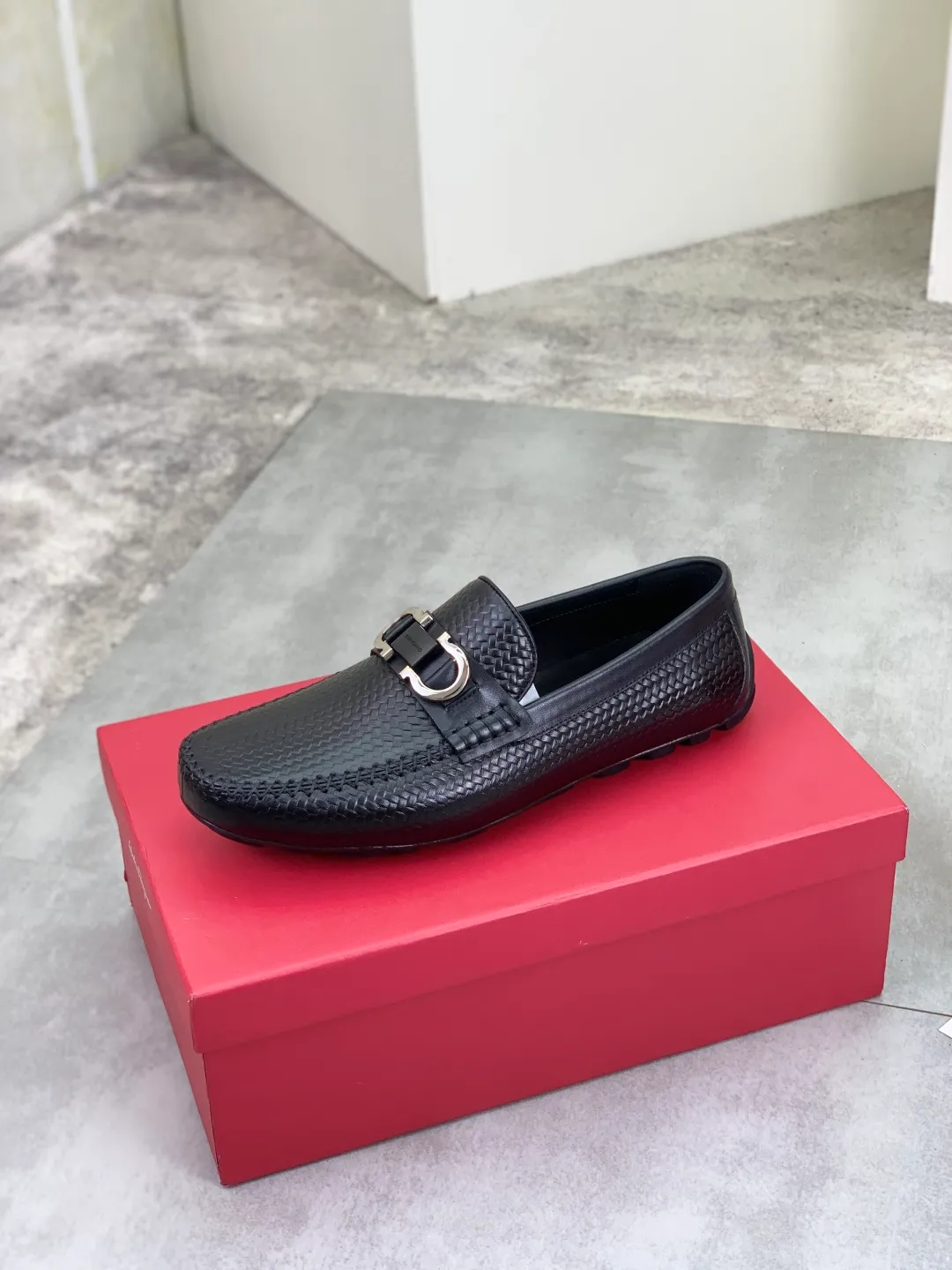 Men's shoes 💰P460 new high quality [Ferragamo/Ferragamo] latest model original imported calfskin, imported cowhide lining + original luxury metal buckle + original combination outsole Comparison without pressure Code number: 38-44 (45 customized)